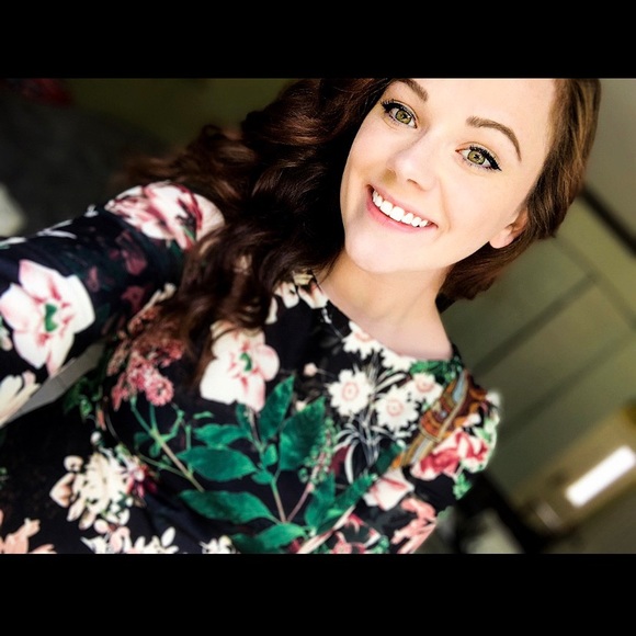 Meet your Posher, Rachel - Picture 1 of 1